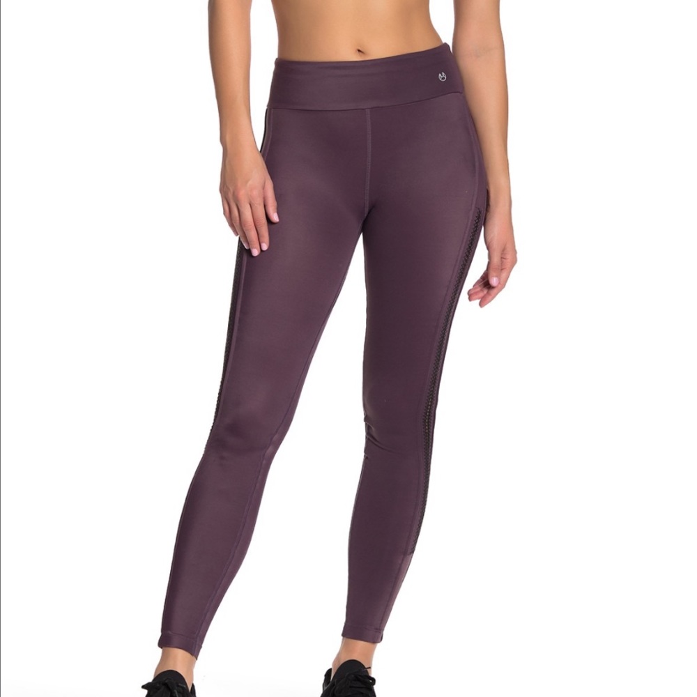 MAAJI ❤️‍🔥 LEGGINGS NWT SIZE MEDIUM